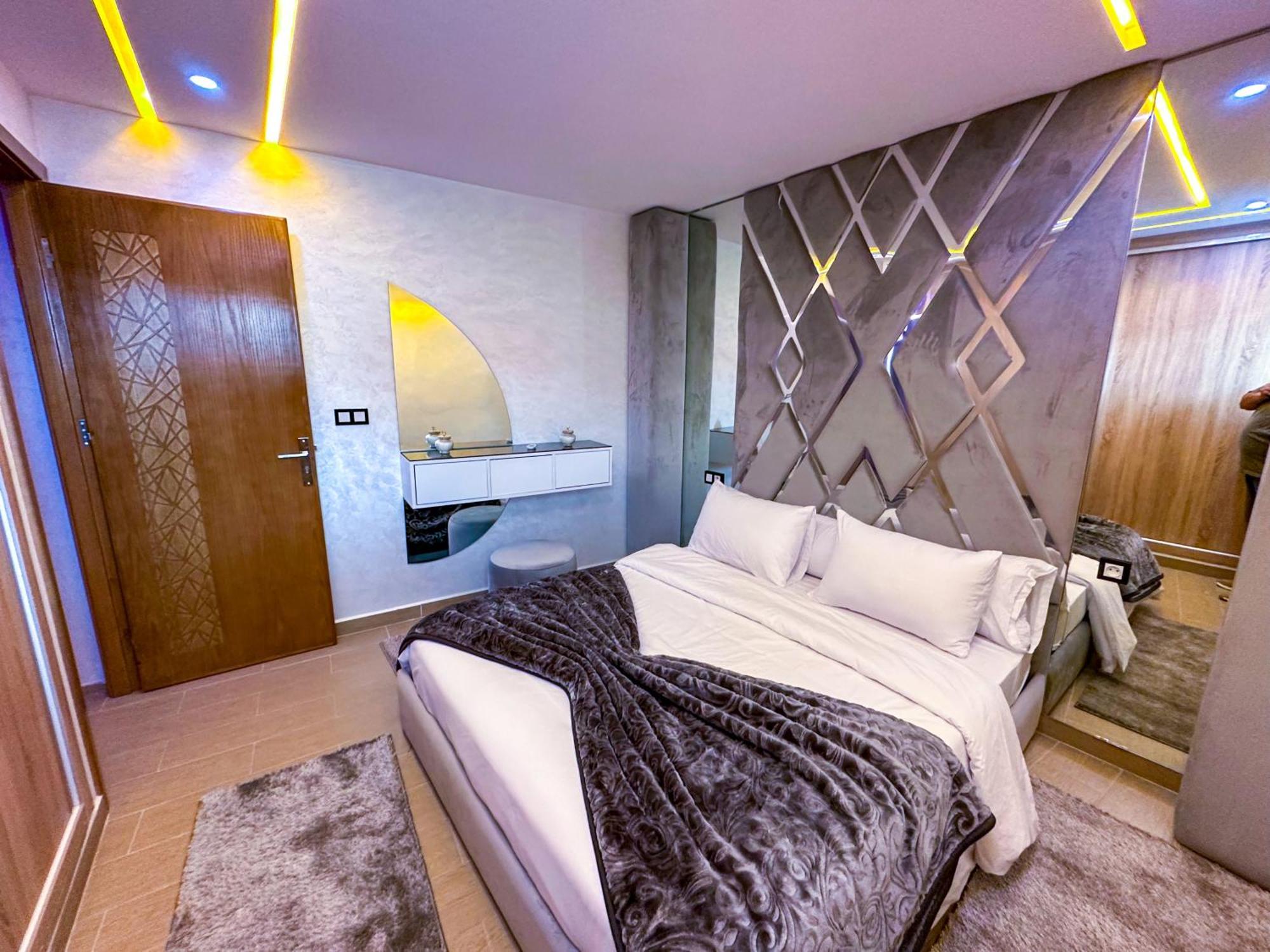 Veluxa - Luxury Holiday Homes - Centric Flat طنجة المظهر الخارجي الصورة